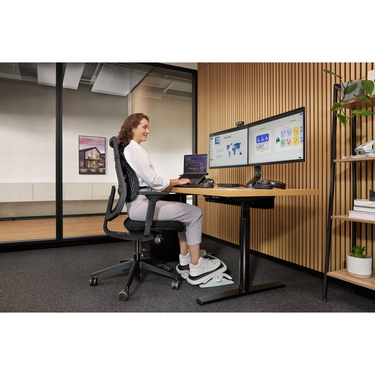 Kensington SmartFit Space-Saving Dual Monitor Arm Mount