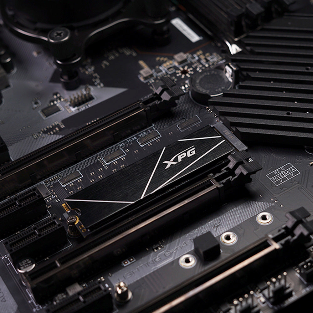 ADATA AGAMMIXS70B-4T-CS 4TB M.2 NVMe PCIe Gen4 SSD