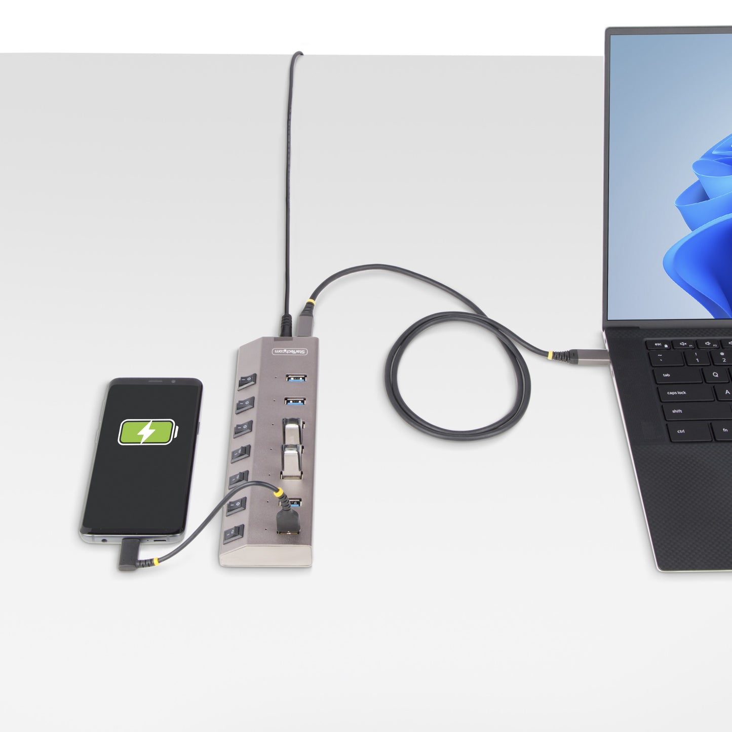 StarTech.com 7 Port Self-Powered USB C Hub with Individual On/Off Switches, USB 3.0