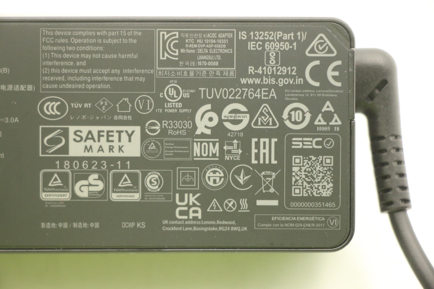 Lenovo 5A10W86302 power adapter/inverter Indoor 65 W Black Charger