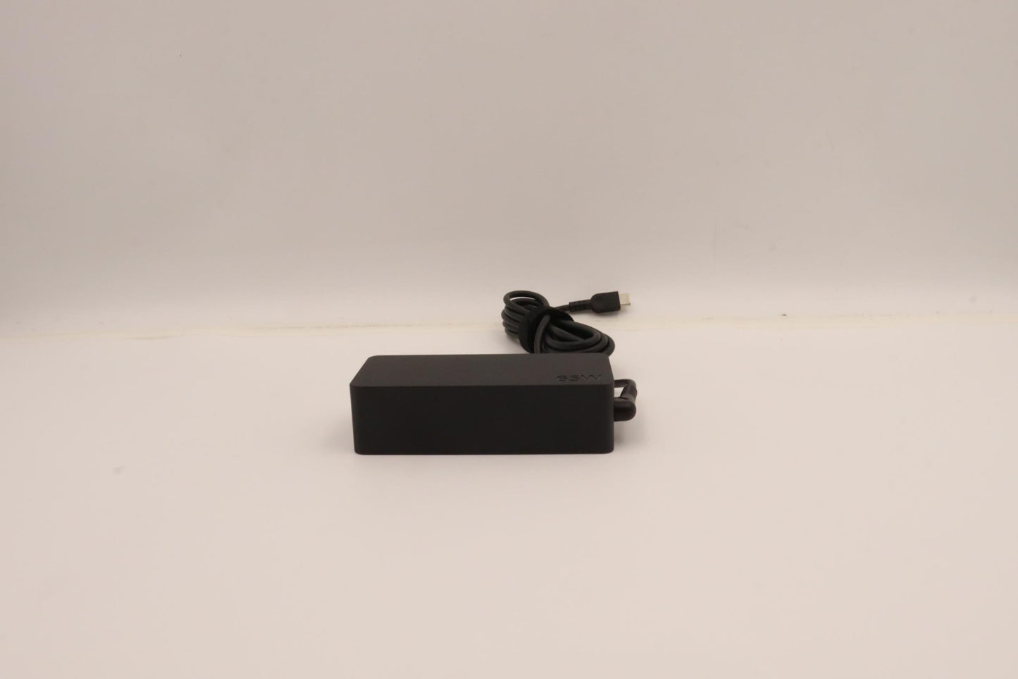 Lenovo 5A10W86250 power adapter/inverter Indoor 65 W Black Charger