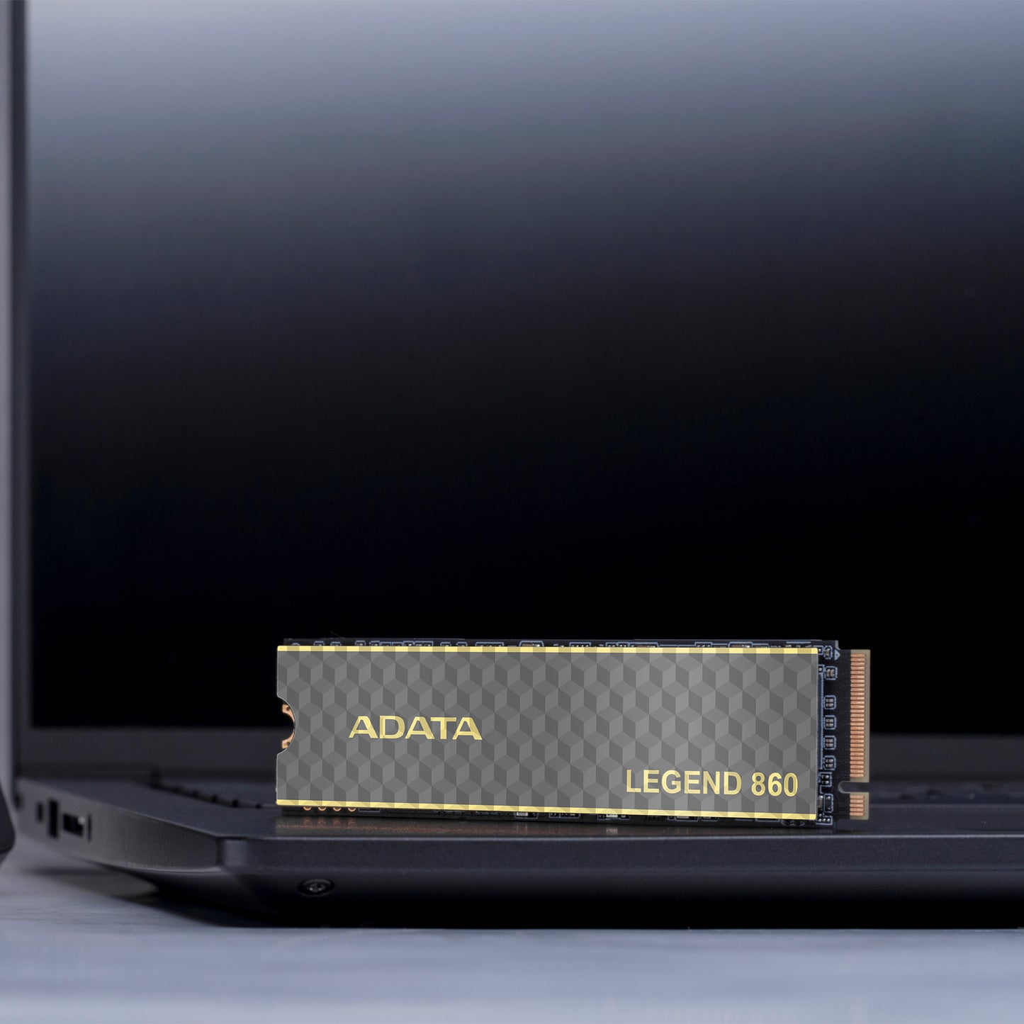 ADATA SLEG-860-1000GCS 1TB M.2 NVMe PCIe Gen4 SSD