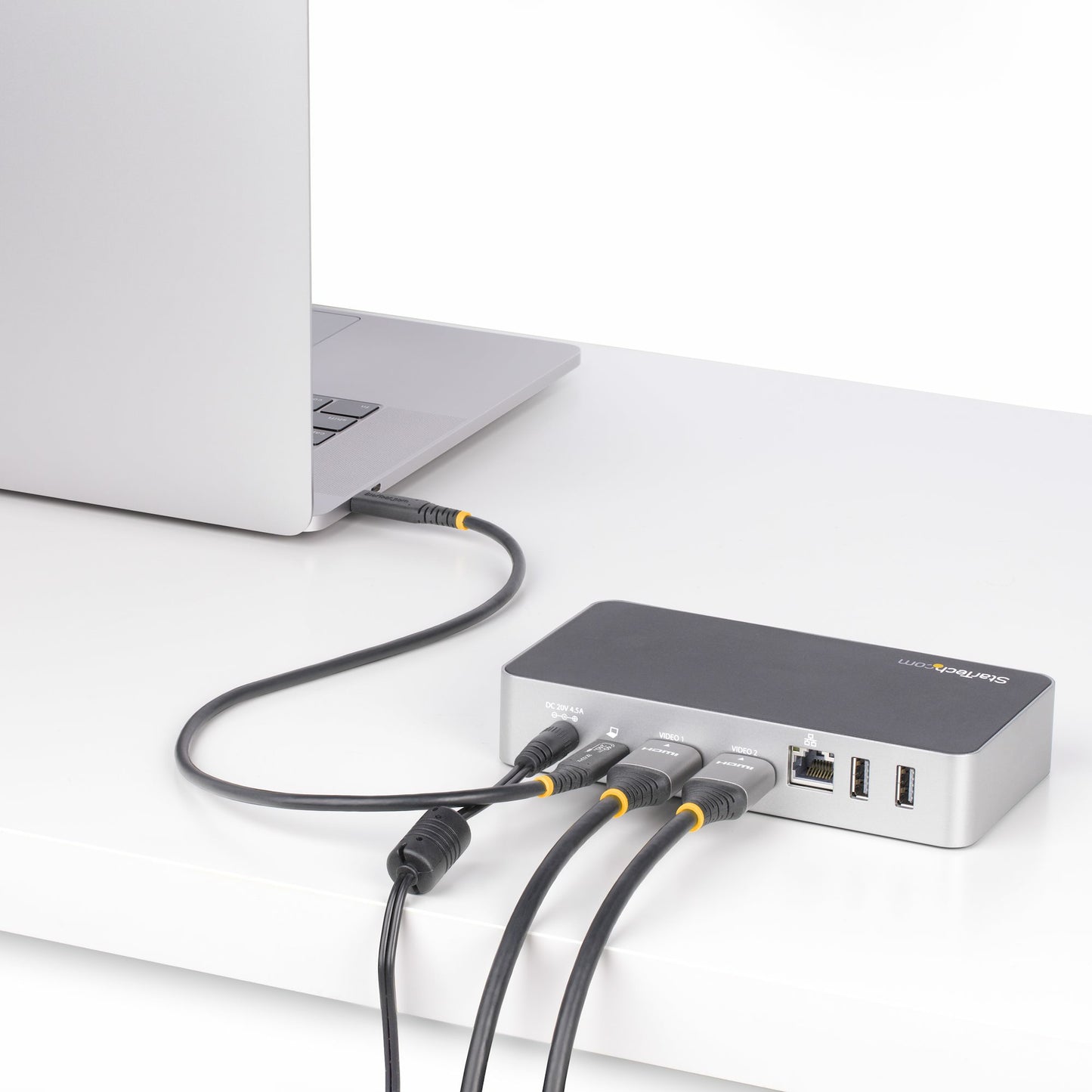 StarTech.com 1.6ft (50cm) USB4 Cable 40Gbps, 240W (5A) Power Delivery, 8K 120Hz / 4K