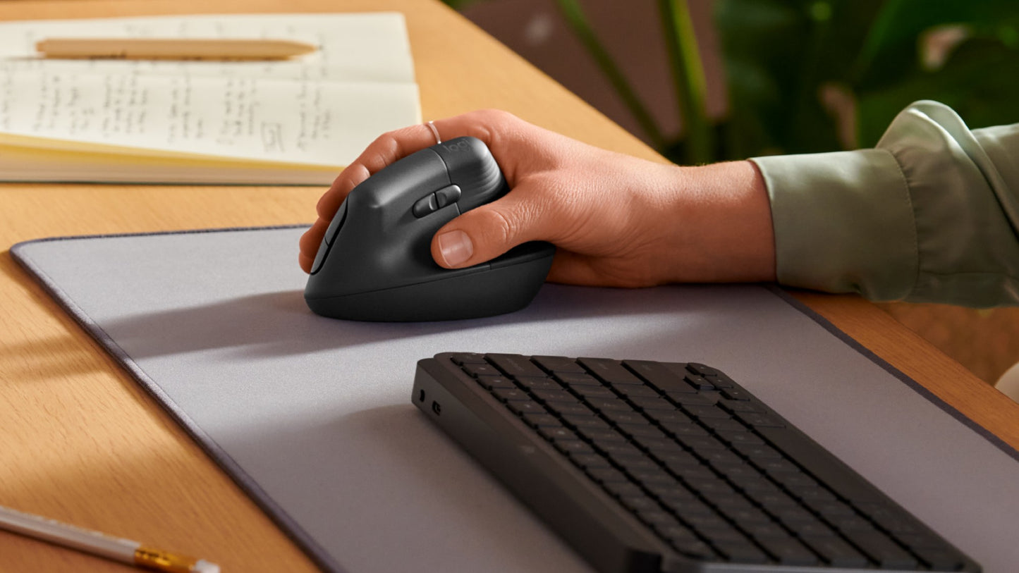 Logitech Lift Wired Ergonomic Mouse (0006473)
