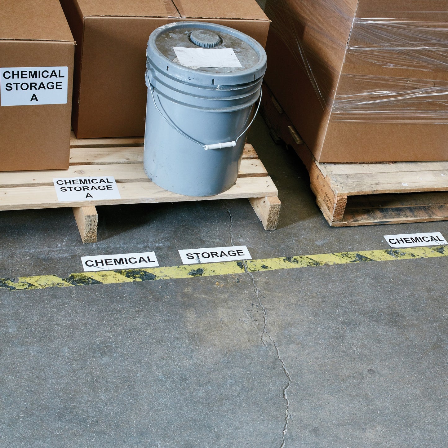 DYMO Authentic LabelWriter Durable Labels | 104mm x 159mm | White Poly | 200 Large