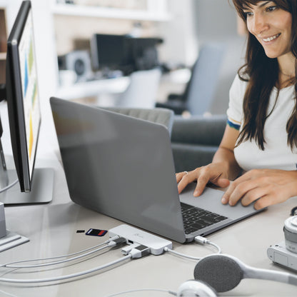 j5create JCD373-N USB-C® Lightweight Docking Station