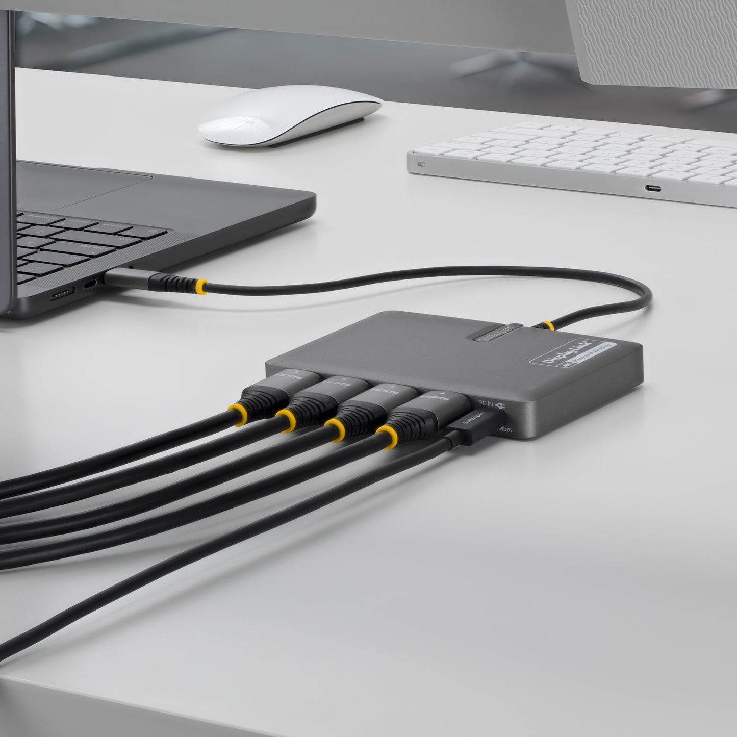 StarTech.com Quad-Monitor Workstation Adapter USB-C Docking Station (MIADAPT)