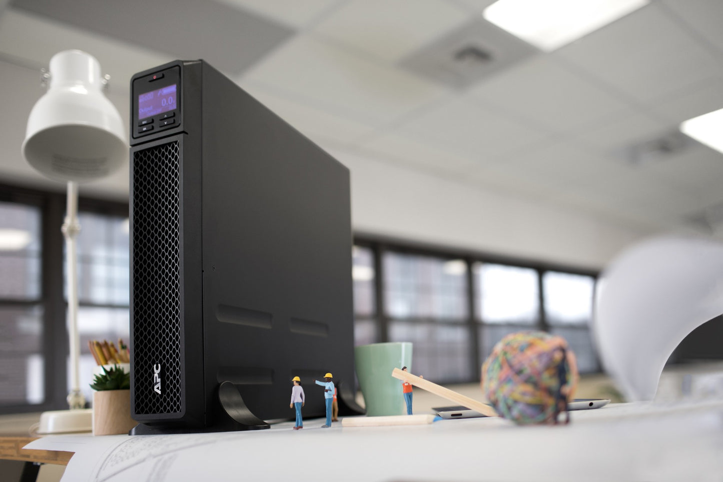 APC Smart-UPS 2200VA Online UPS