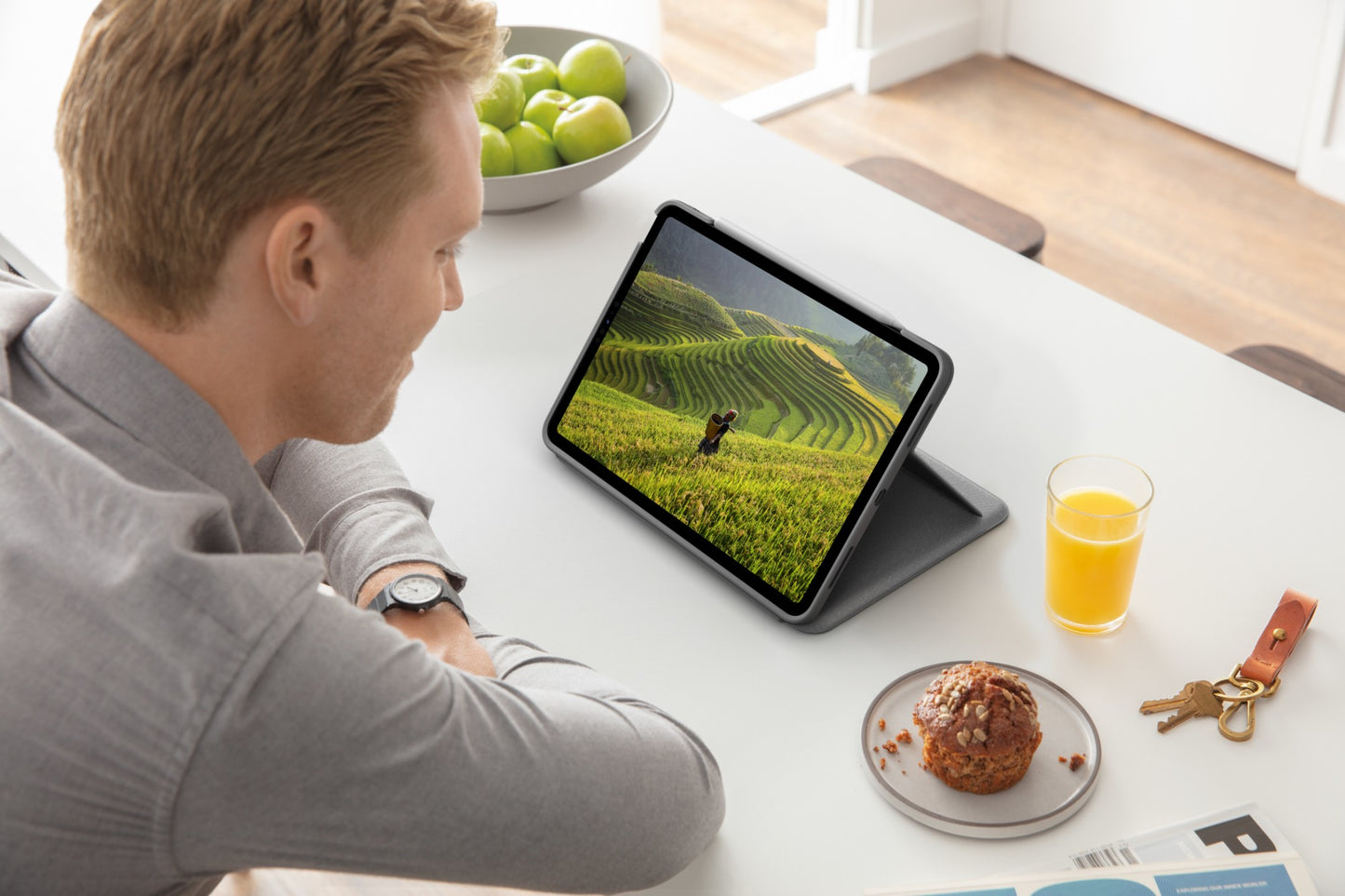Logitech Folio Touch iPad Wireless Keyboard