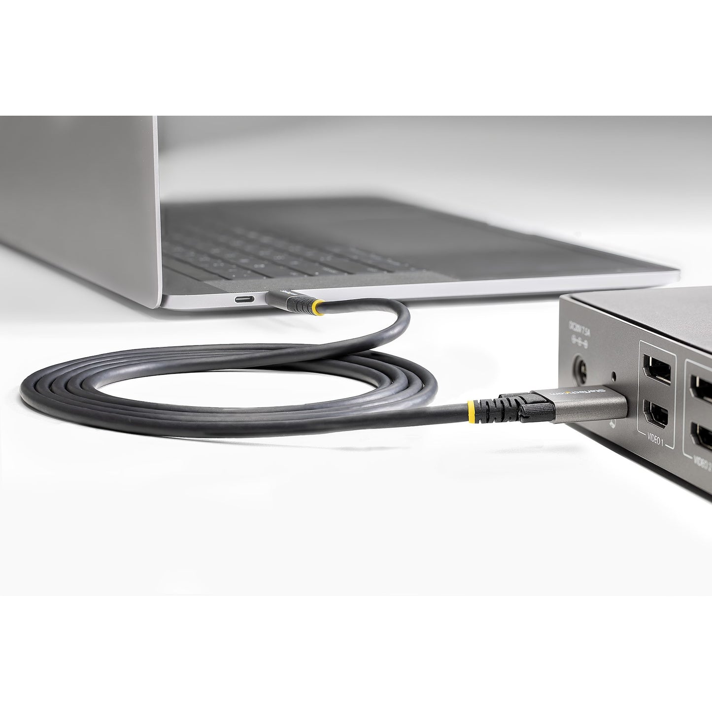 StarTech.com 20in (50cm) USB-C Cable, Side Screw Locking, USB 10Gbps, 100W (5A)
