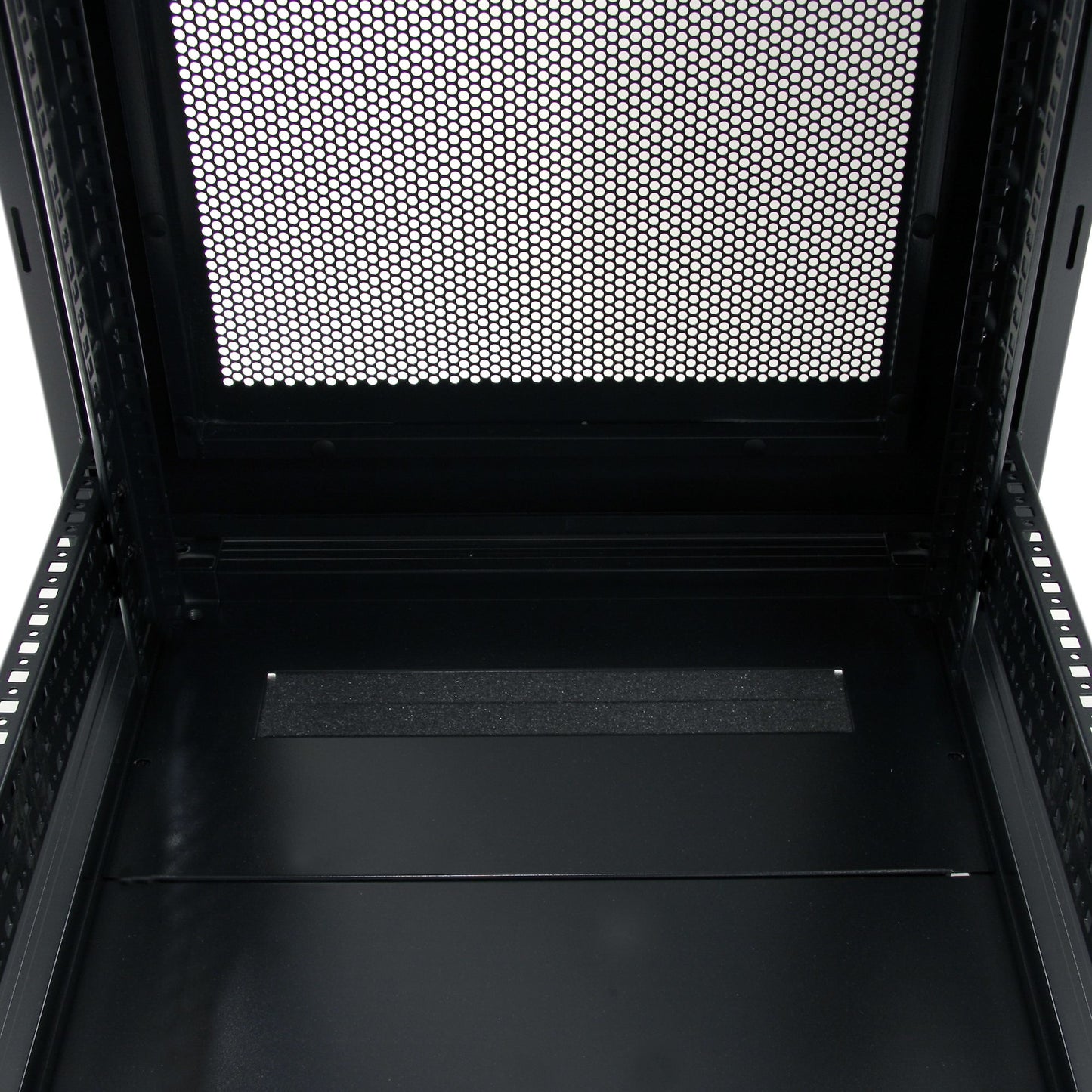 StarTech.com 32U Enterprise-Grade Flat Pack Server Rack Cabinet, 19in Enclosed