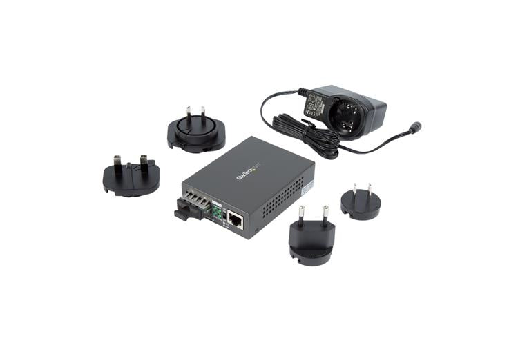 StarTech.com Multi-Mode (MM) SC Fiber Media Converter for 10/100/1000 Networks, Standalone Gigabit Ethernet to SC Fiber Converter, 850nm, 550m - TAA Networking