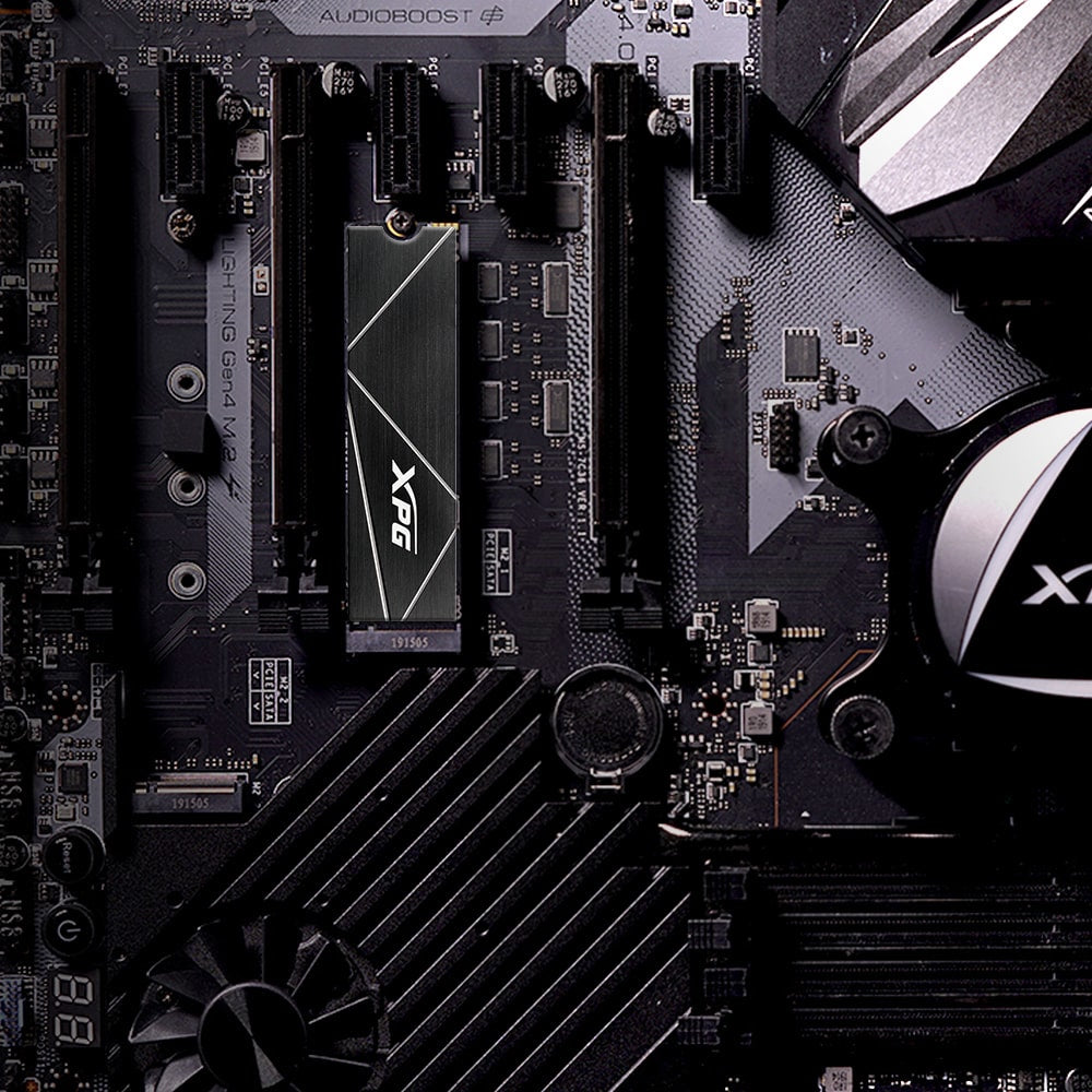 ADATA AGAMMIXS70B-512G-CS 512GB M.2 NVMe PCIe Gen4 SSD