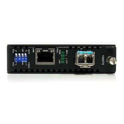 StarTech.com 1000 Mbps Gigabit Single Mode Fiber Media Converter LC 40 km - TAA Networking