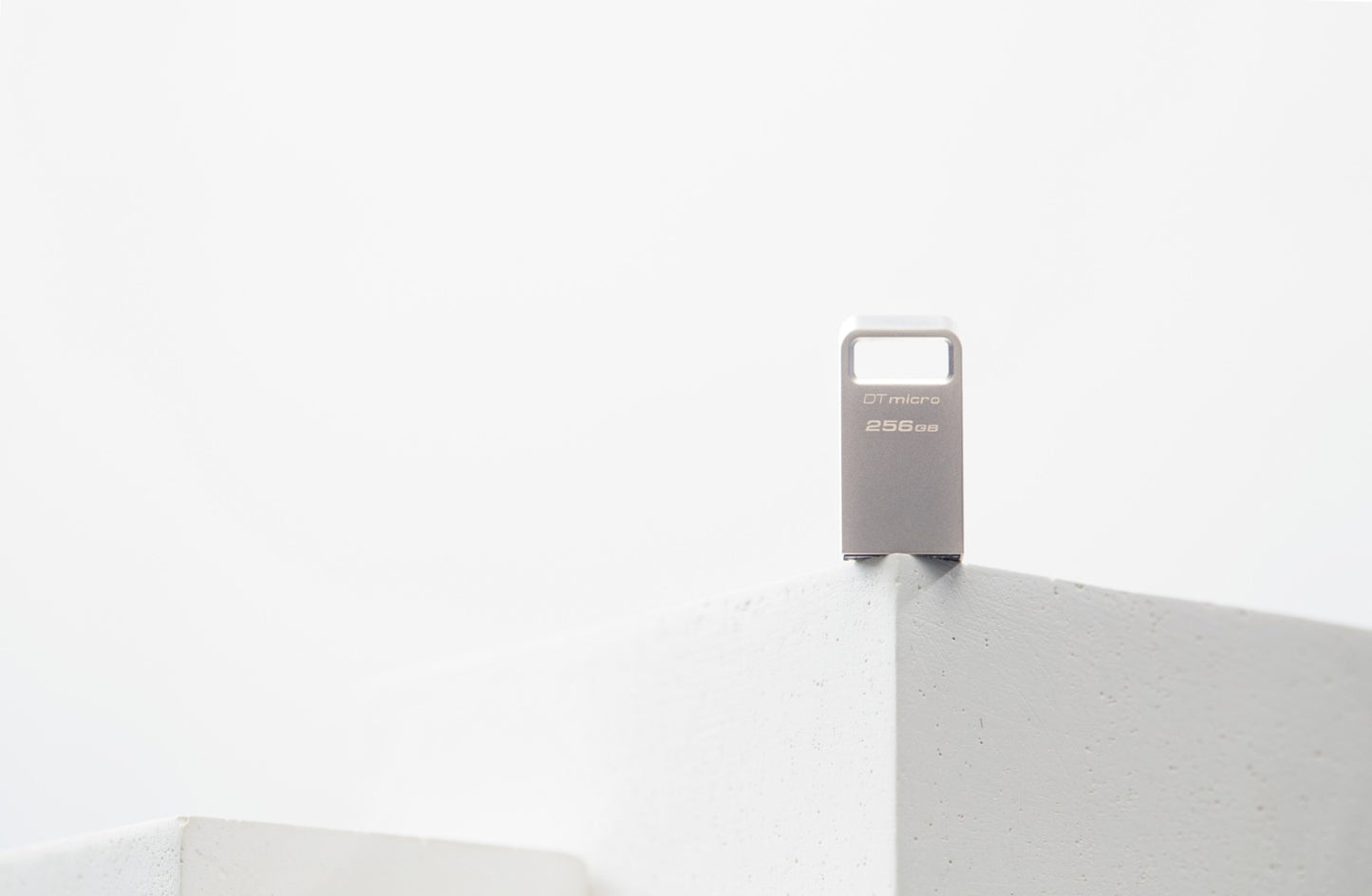 Kingston Technology DTMC3G2/256GB 256GB HDD
