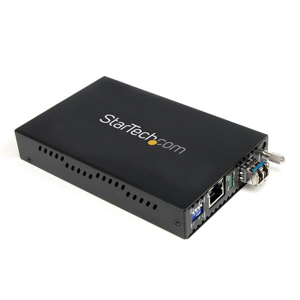 StarTech.com 1000 Mbps Gigabit Single Mode Fiber Media Converter LC 40 km - TAA Networking