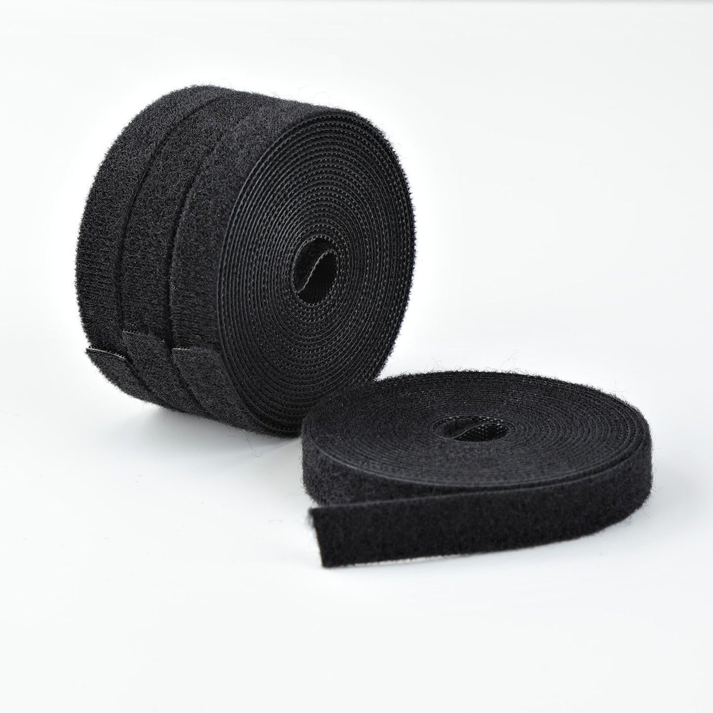 StarTech.com 4-pack 15ft (4.6m) Hook and Loop Roll, 0.5in Wide, Black, Cut-to-Size Cable