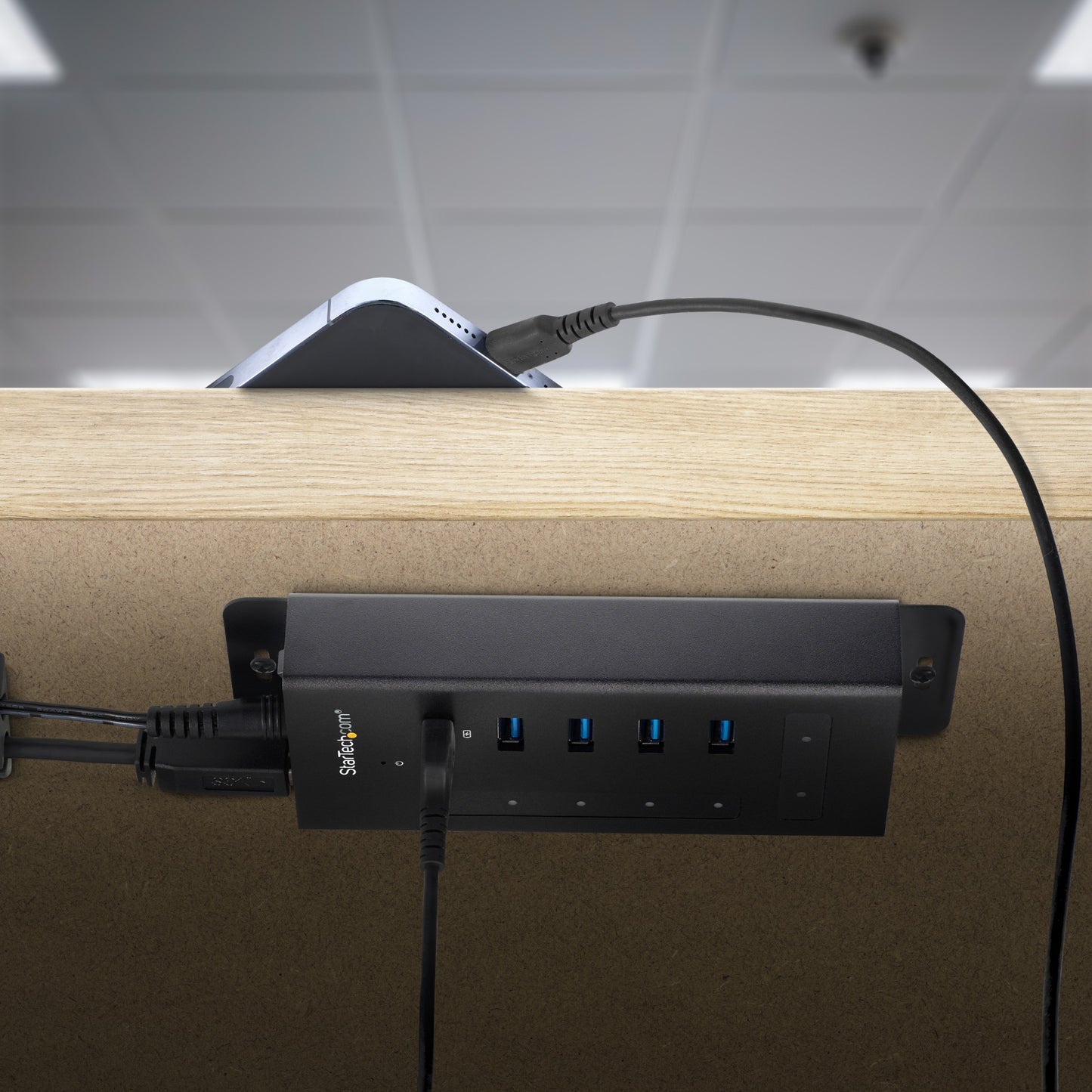 StarTech.com 7 Port USB C Hub - USB Type-C to 2x USB-C/5x USB-A - Commercial Metal