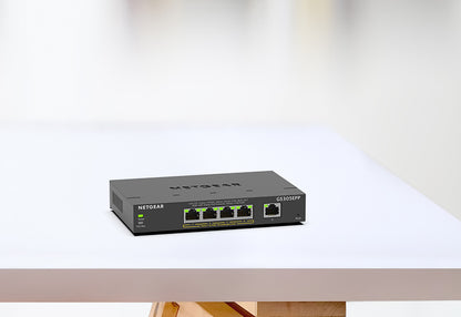 Netgear GS305EPP Networking
