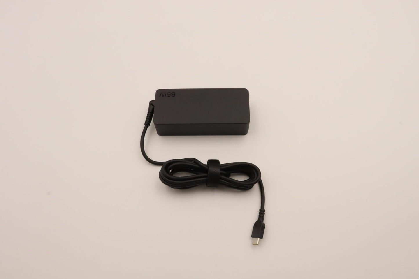 Lenovo 5A10W86250 power adapter/inverter Indoor 65 W Black Charger