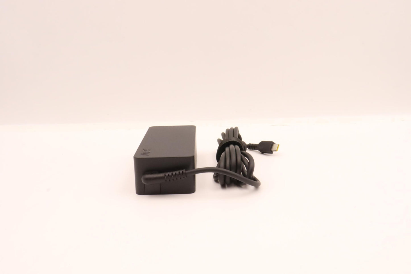 Lenovo 5A10W86254 power adapter/inverter Indoor 65 W Black Charger