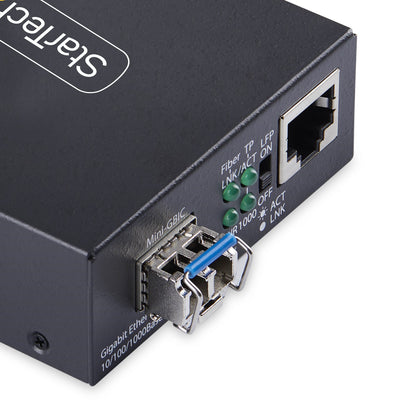StarTech.com Single-Mode (SM) LC Fiber Media Converter for 10/100/1000 Networks, Standalone Gigabit Ethernet to Fiber Converter, 40km - TAA Networking