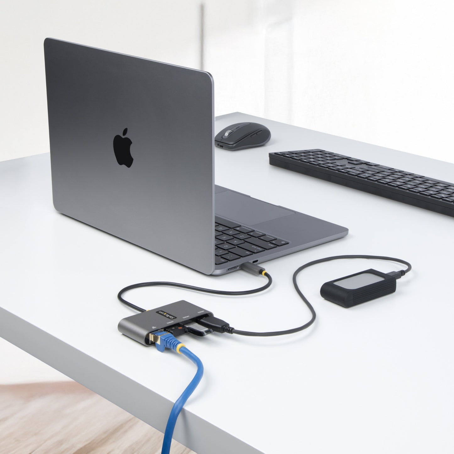 StarTech.com 3-Port Hub Ethernet USB-C Docking Station