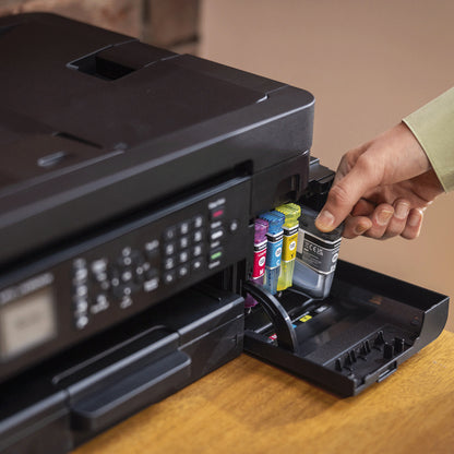 Brother LC-527M Magenta Ink Cartridge (900 pages, Brother MFC-J 4350)