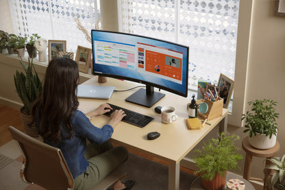 HP P34hc G4 34" UWQHD VA Curved Monitor