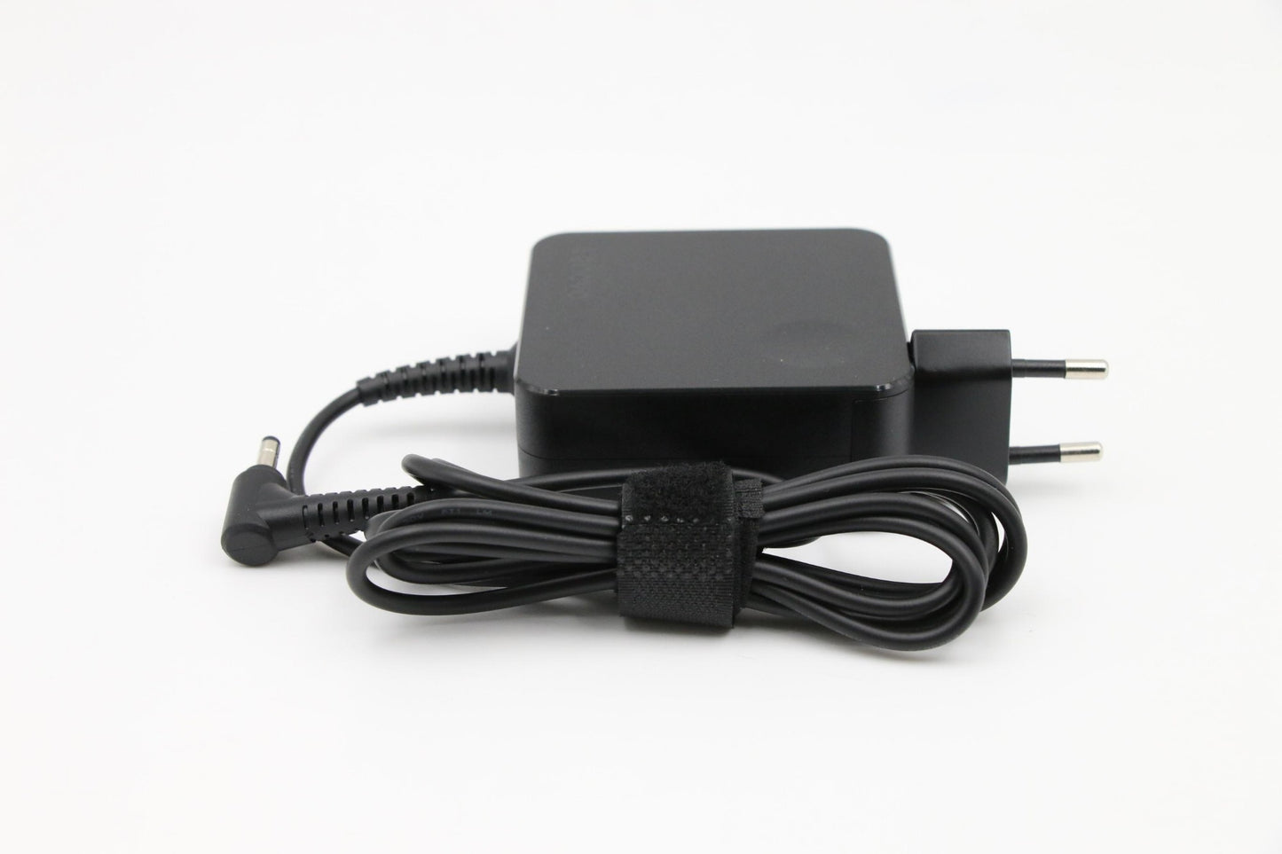 Lenovo 01FR150 power adapter/inverter Indoor Black Charger