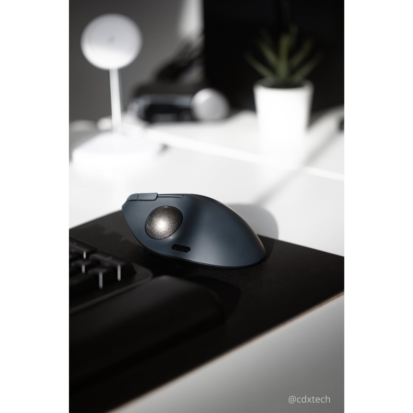 Kensington Pro Fit Ergo Wireless Mouse