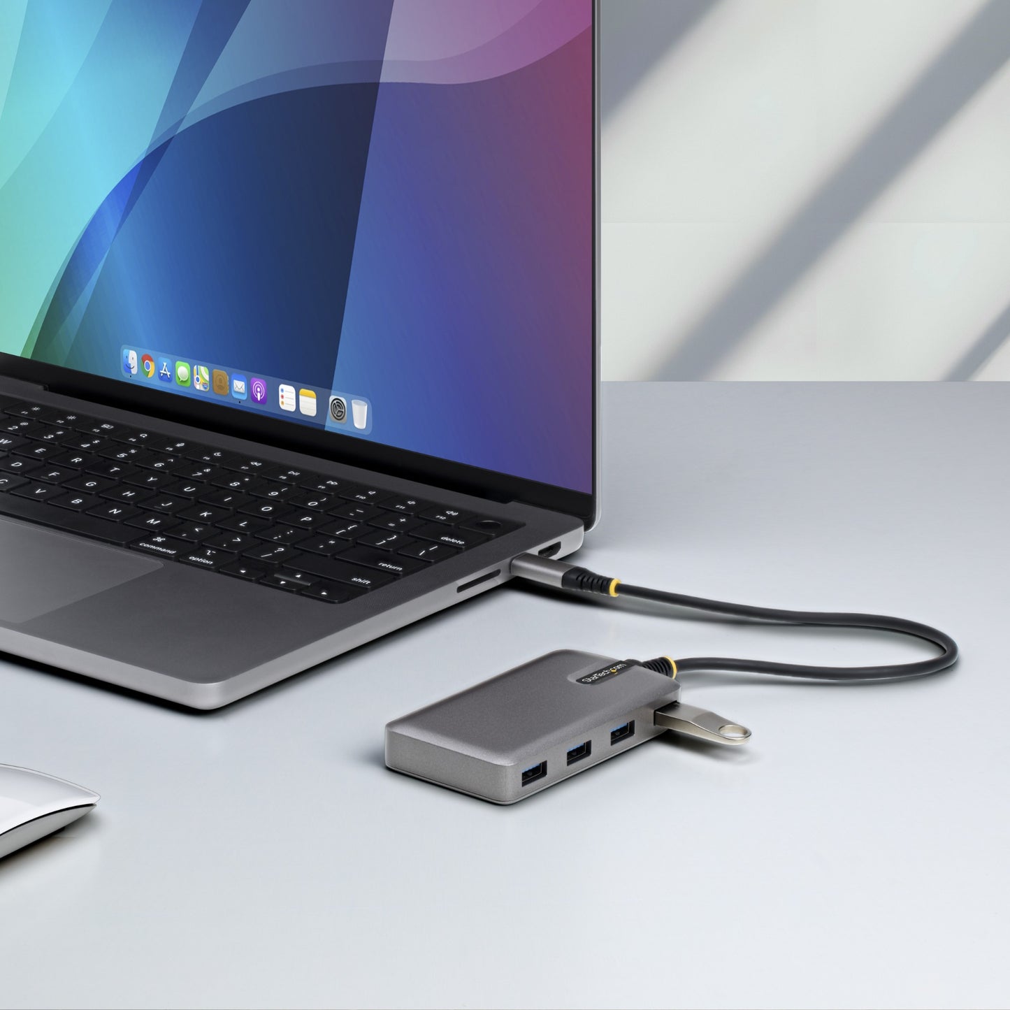 StarTech.com 4-Port USB-C Hub - 5Gbps - Bus Powered - USB C to 4x USB-A Hub w/